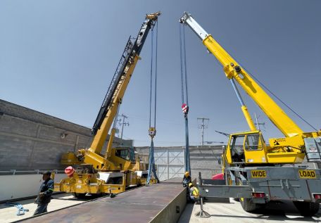 gruas-y-servicios-image